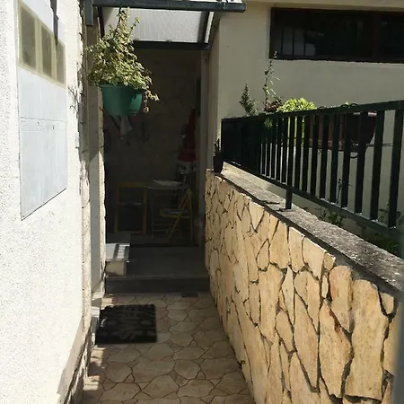 Milla *