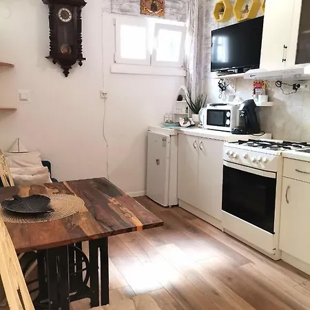 Апартаменти Milla